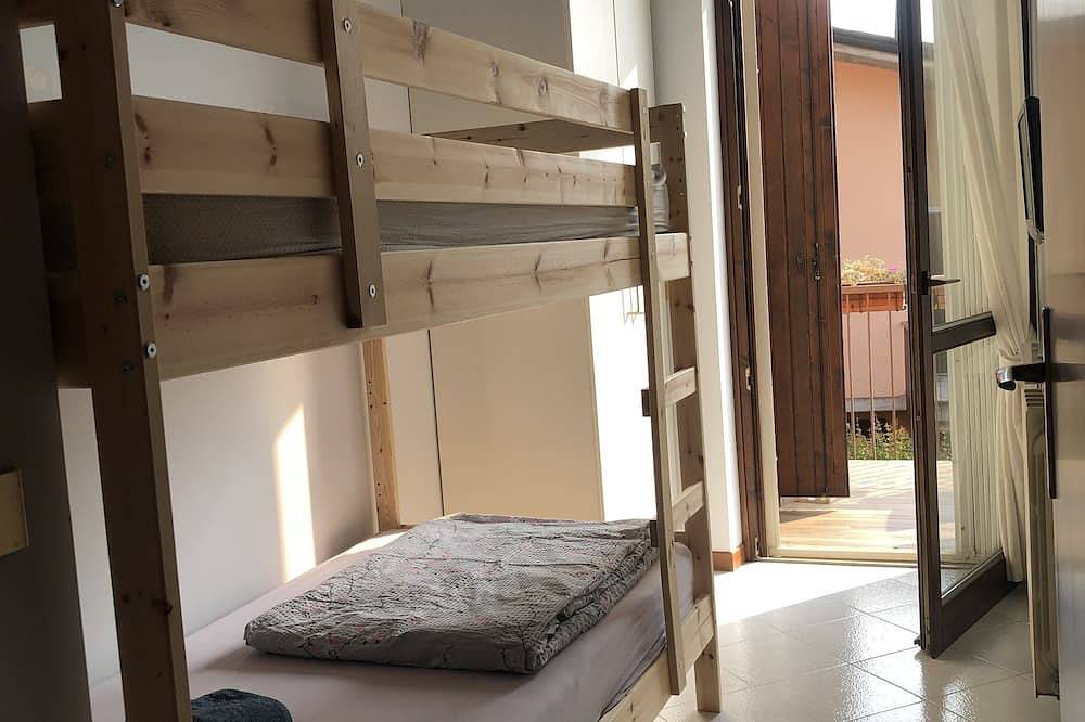 Hel lejlighed, Vacation apartment in a quiet and sunny location in Garda, Garda-Fjellene
