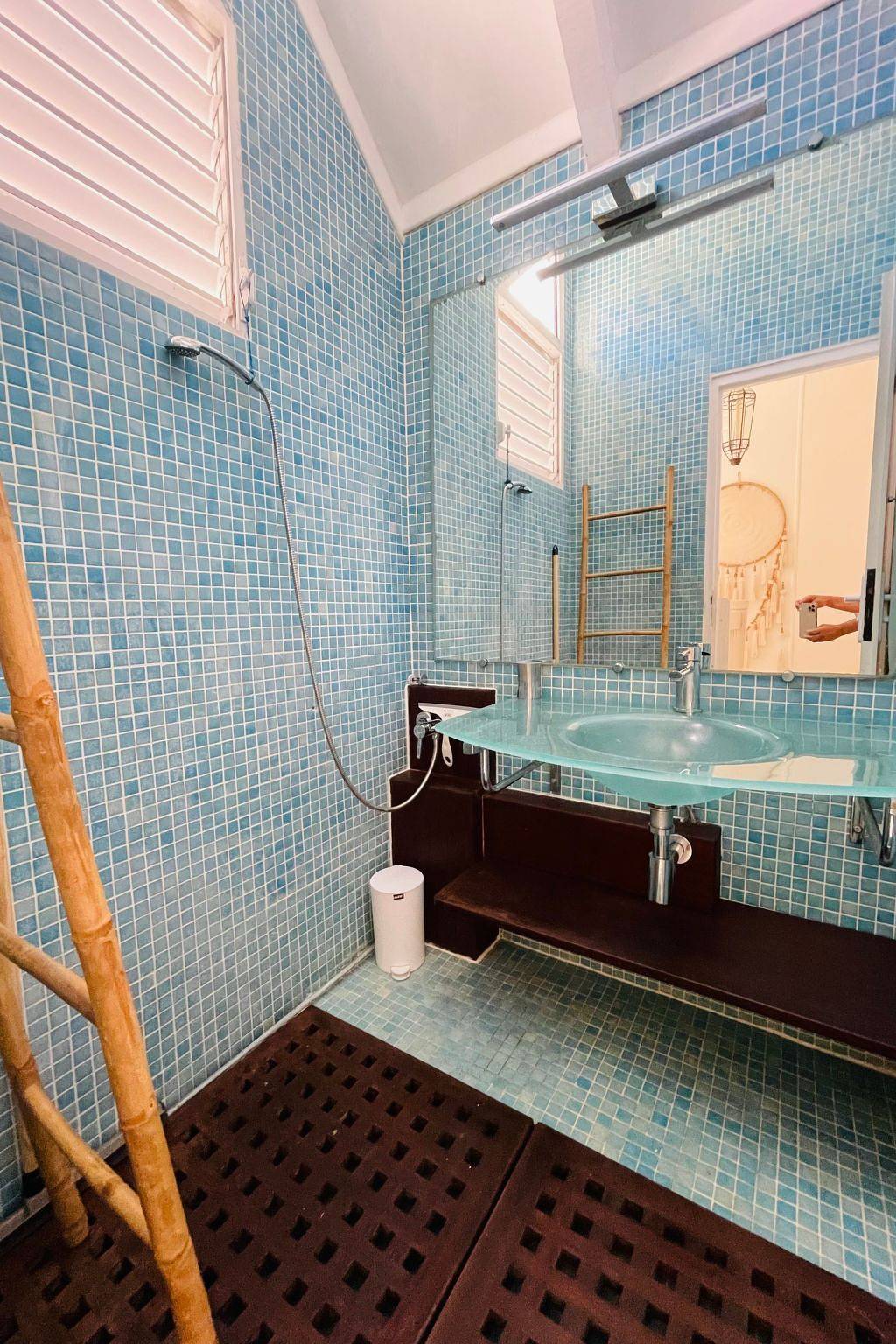 Blue Lagoon in Anse Mire, Terre-de-Haut