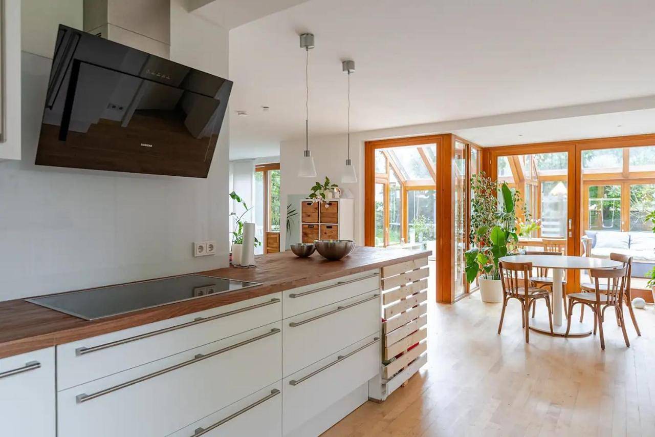 Three-Bedroom Villa in Köln, Rheinland