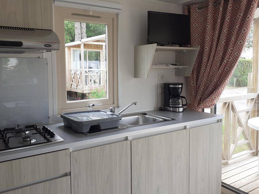 Camping Flots de l'Océan - Mobilhome 4 personnes - 2 Chambres in Talmont-Saint-Hilaire, Vendée