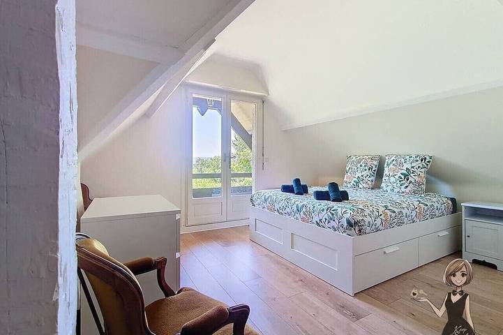 Location de vacances pour 12 personnes, avec balcon et jardin, animaux acceptés à Ledeuix - 4