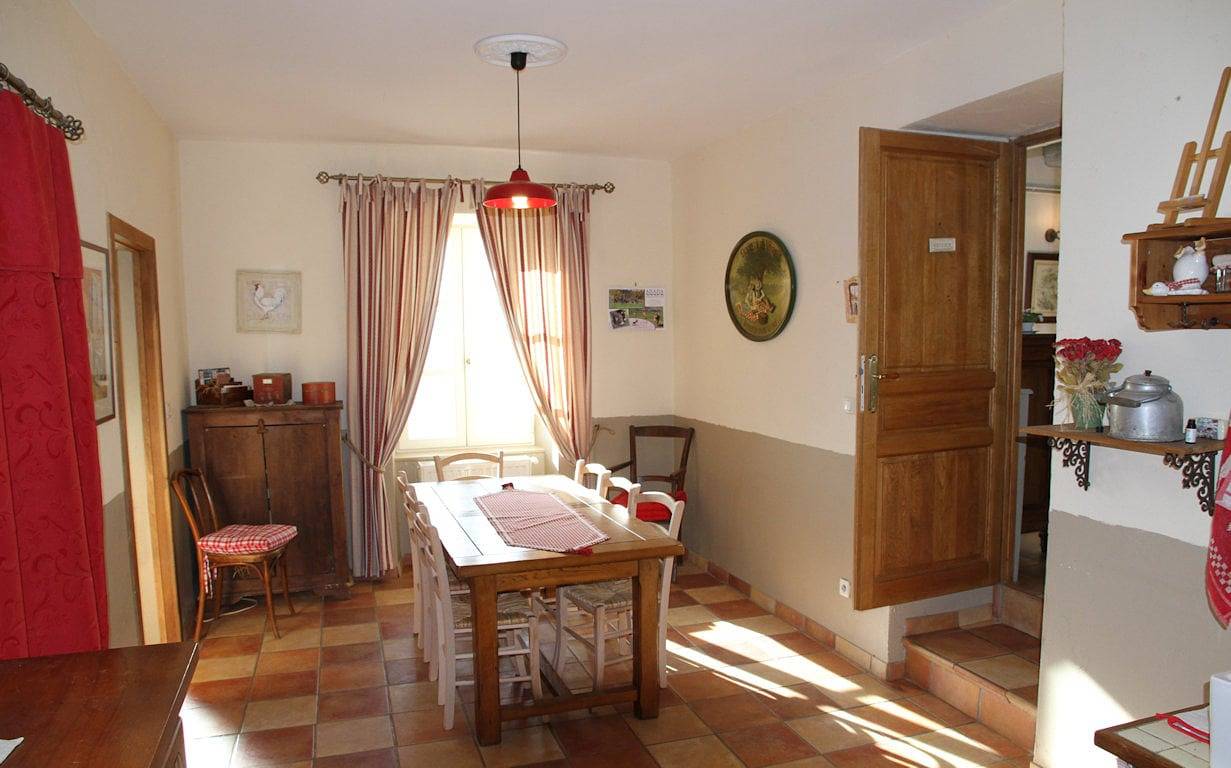 Au Bon Gré d'Hugoline, chambres d'hôtes au Puy-en-Velay - Chambre Les Souliers Rouges in Blanzac, Haute-Loire