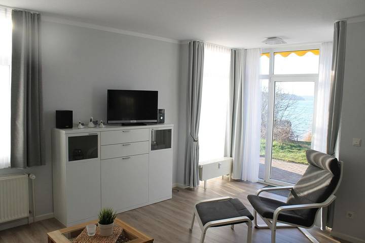 Ferienwohnung für 2 Personen, mit Terrasse und Seeblick an der Müritz - 3