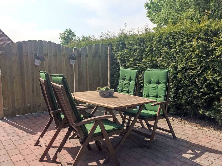Ferienwohnung für 5 Personen, mit Terrasse und Garten in Norddeich (Schleswig-Holstein) - 2