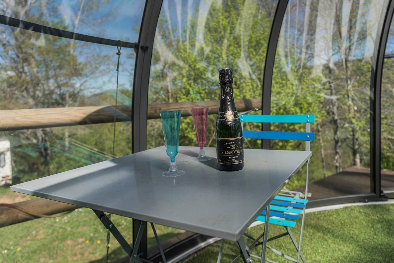 Cabane « Nuit Insolite en Dôme Vitré » : Vue Montagne, Terrasse Privée, Jardin Partagé in Bélesta (Midi-Pyrénées), Ariège