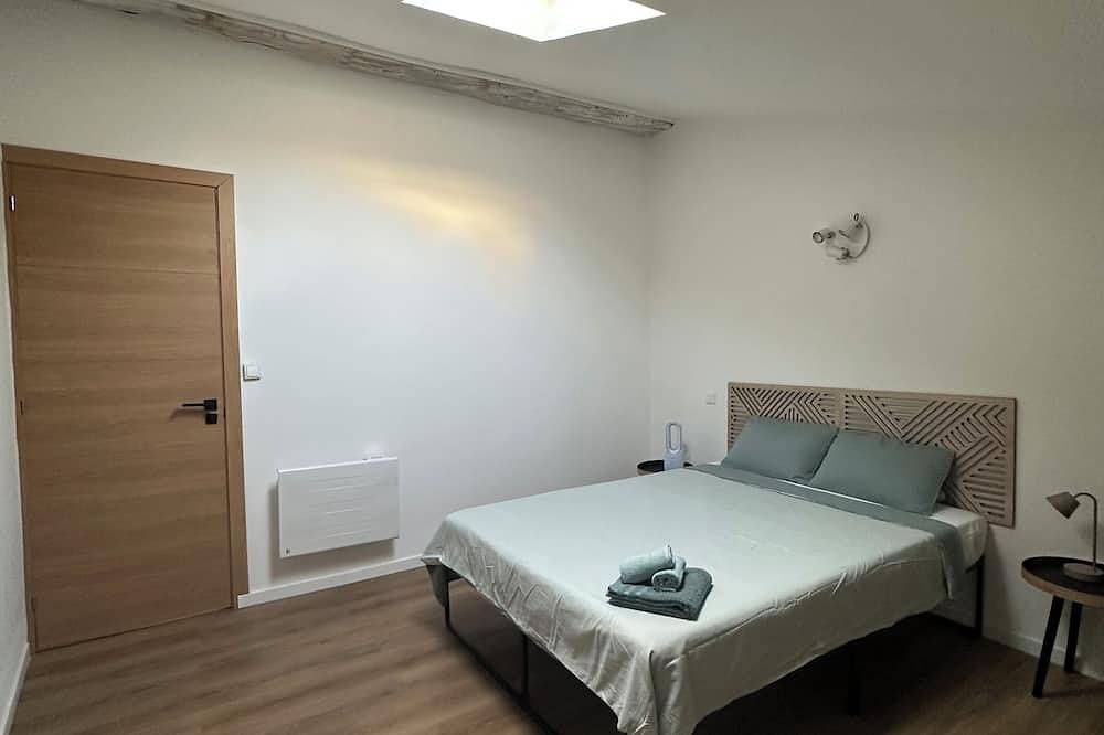 Appartement entier, Duplex Cosy en Cœur de Ville in Lunel, Côte d'Améthyste