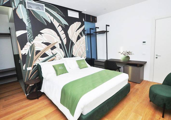 Hôtel pour 2 personnes, avec terrasse ainsi que sauna et vue à Magenta - 4