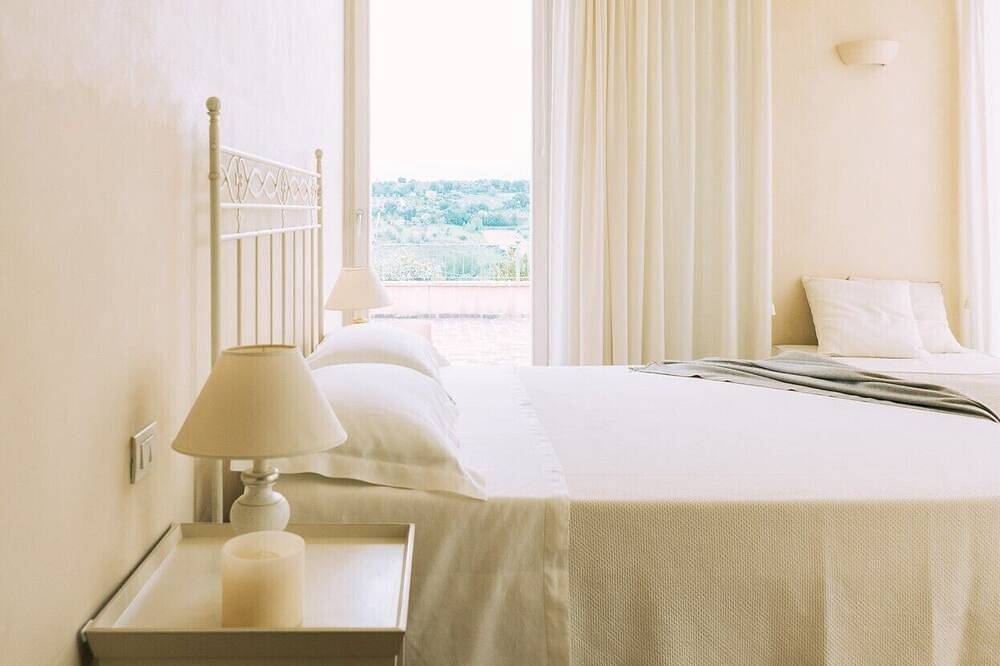 Rent room Nontiscordardimè in Costa Adriatica Marcas