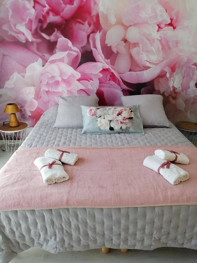 Chambre d’hôte pour 2 personnes, avec Balcon et Terrasse ainsi que Jardin et Piscine à Vinassan