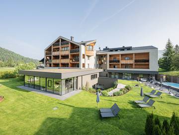 Hotel für 4 Personen, mit Garten in Toblach
