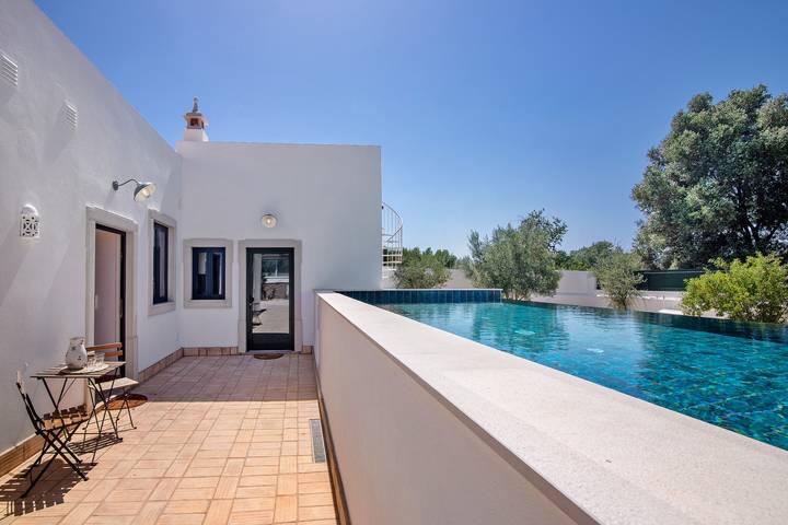 Gîte pour 4 personnes, avec jardin dans Almancil - 2