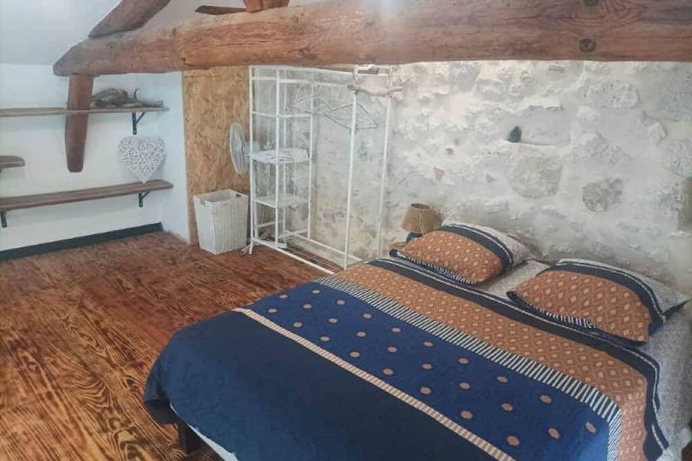 Ideal for curists, old barn of 50m2 restored with all comforts. in Casteljaloux, Nérac region
