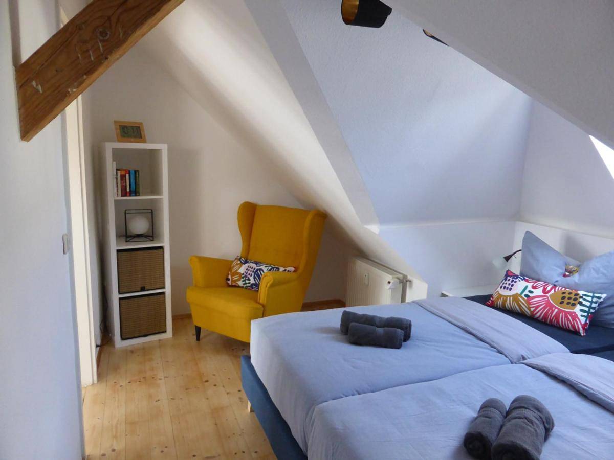 Ganze Wohnung, Two-Bedroom Apartment in Wenigenjena, Jena