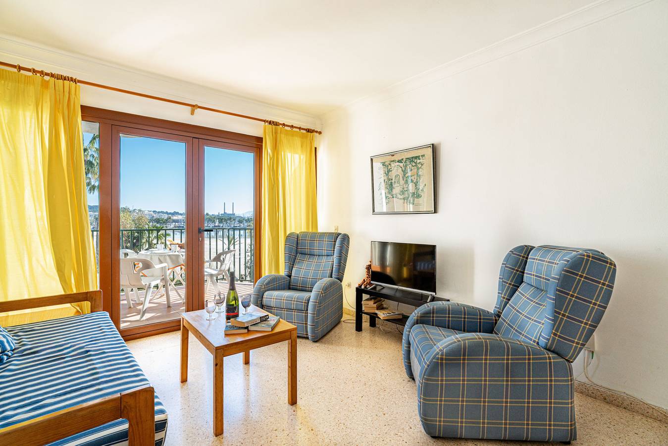 Apartamento entero, Apartamento Anglada 54 frente la playa para 4 con piscina in Playa de Alcúdia, Alcúdia