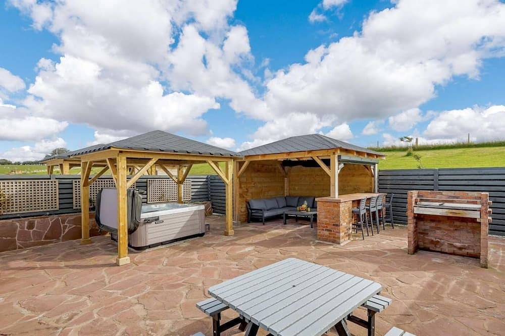 4 Bed in Alexandria in Loch Lomond, West Dunbartonshire