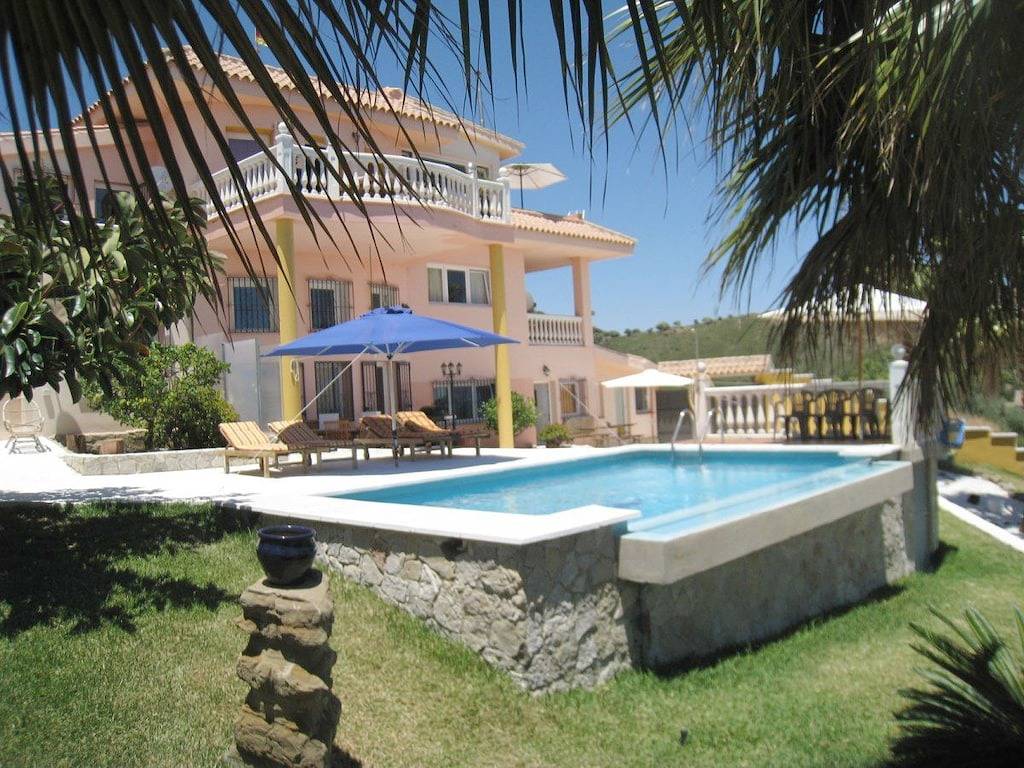 Villa de 4 dormitorios in Punta Carnero, Algeciras