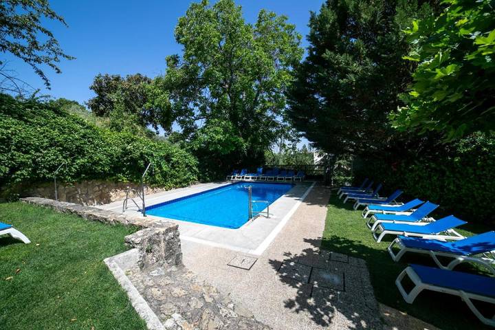 Hotel para 4 personas, con piscina y jardín, Se admiten mascotas - 1