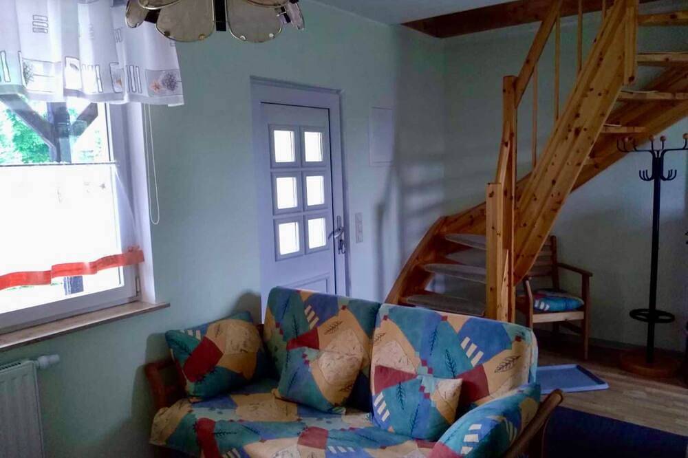 Vacation home directly at the nature park and 3 min. to Lake Linstow - Holiday home in Krakow am See, Mecklenburgische Seenplatte