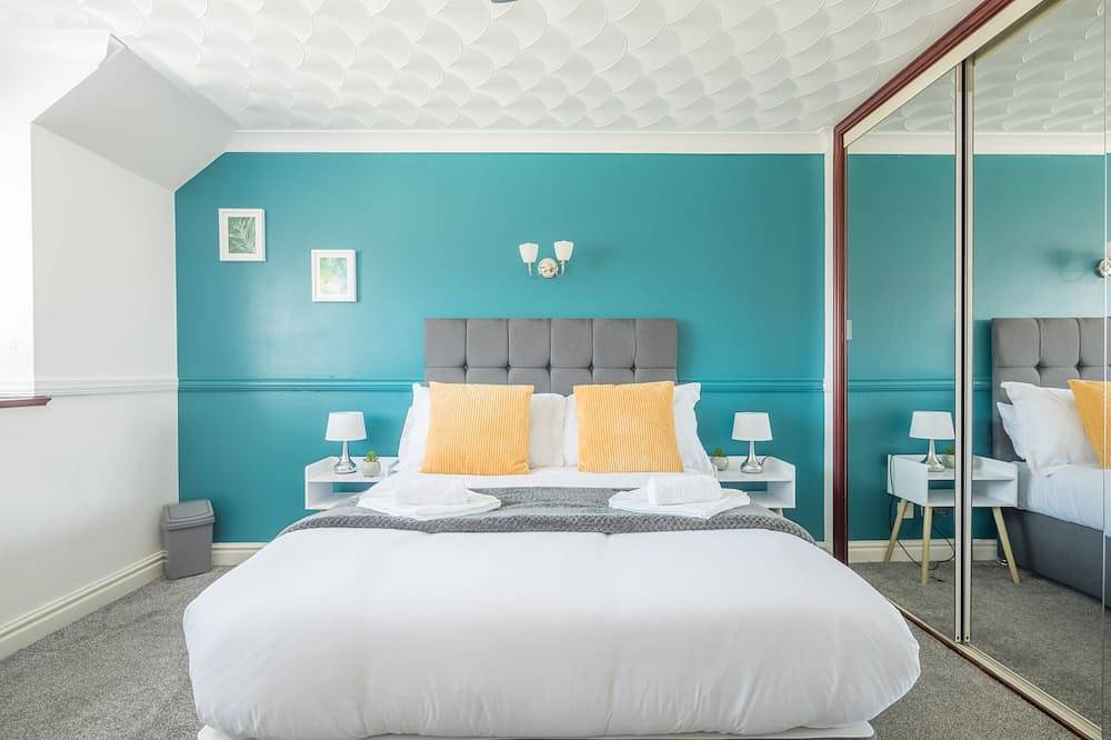 Newly Refurbished Lavish House in Peterborough in Peterborough