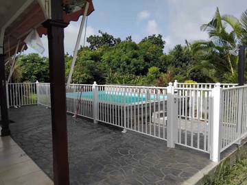 Location de vacances pour 7 personnes, avec piscine et balcon à Capesterre-Belle-Eau