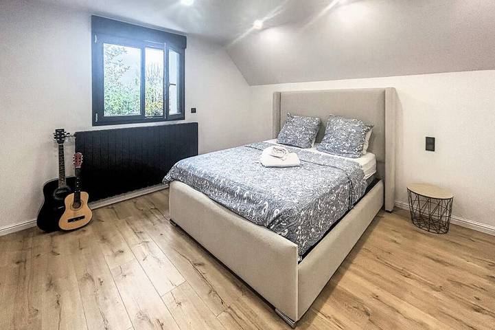 Location de vacances pour 10 personnes, avec sauna à La Milesse - 2