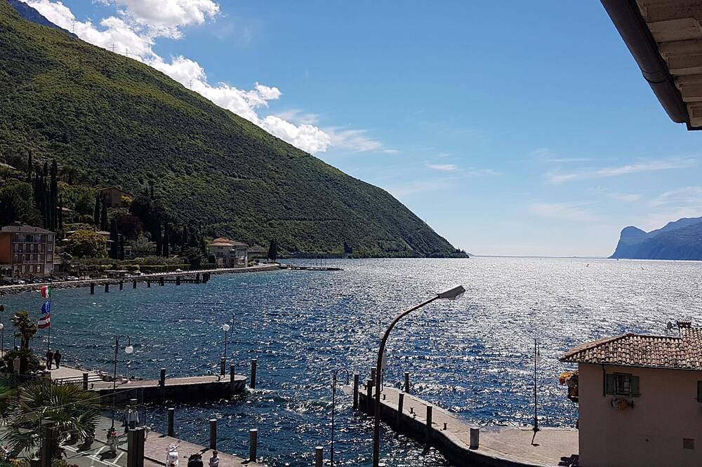 Ganze Wohnung, Geräumige Wohnung nur wenige Schritte vom Strand von Torbole entfernt in Torbole, Nago-Torbole