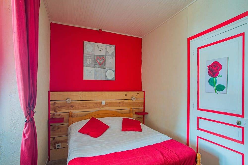 Hilltop Haven in Meyrals in Les Eyzies, Périgord Noir