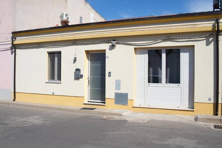 Gîte pour 4 personnes, avec terrasse et jardin à Cabras - 3