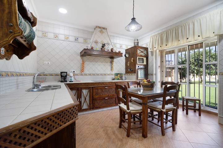 Ferienhaus 'Villa Juani' mit Pool, Garten, Terrasse und WLAN in Chiclana de la Frontera, Costa de la Luz