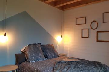 Maison De Vacances pour 8 Personnes dans Saint-Jacques-des-Blats, Parc naturel régional des Volcans d'Auvergne, Photo 1