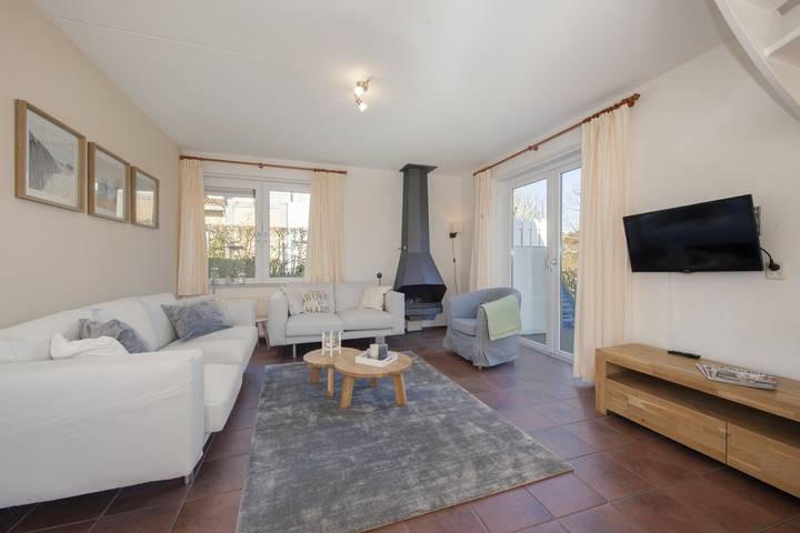 Ferienhaus für 6 Personen, mit Balkon/Terrasse und Terrasse sowie Garten und Pool in Noord-Beveland - 2