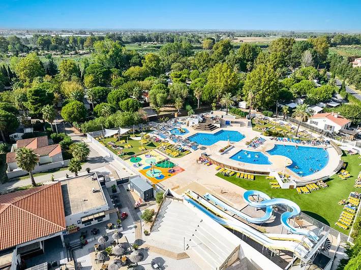 Camping pour 6 personnes, avec terrasse et piscine à Saint-Cyprien