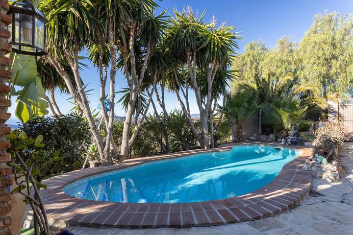 Chalet para 10 personas, con jardín y jacuzzi, Se admiten mascotas en Axarquía - 2