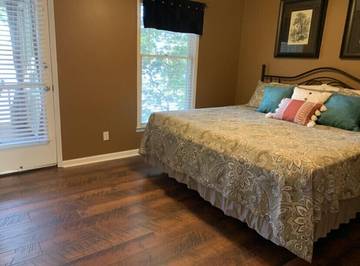 Vacation House for 14 Guests in Alexander City, Lake Martin, Picture 2