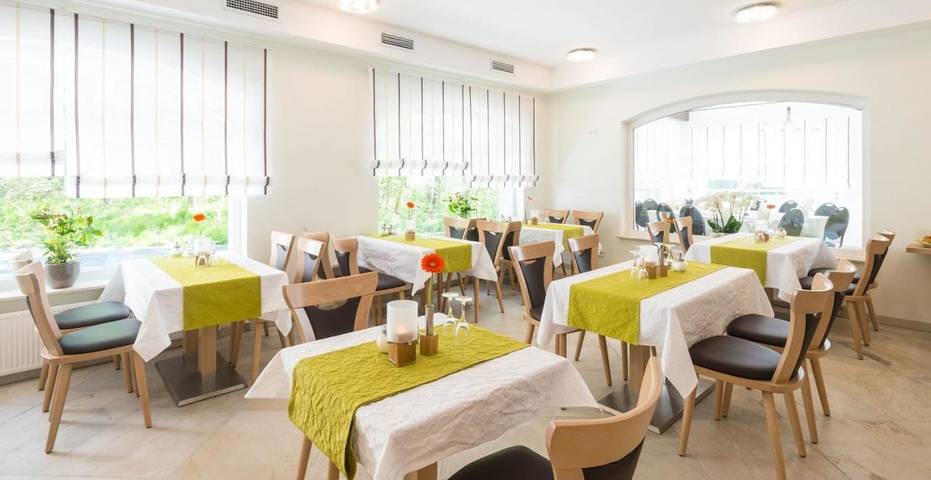 Hotel für 2 Personen, mit Balkon und Terrasse sowie Sauna und Ausblick in Bad Marienberg - 4