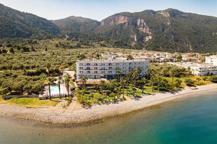 Hôtel pour 4 personnes, avec jardin ainsi que vue et piscine
