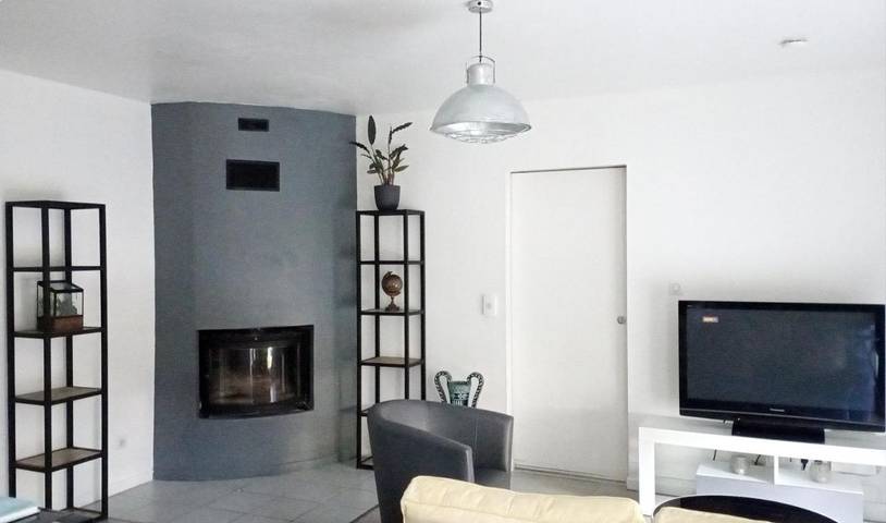 Gîte pour 5 personnes, avec jardin dans Fesches-le-Châtel