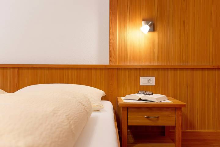 Hel lejlighed, Apartment 'Lärche' with Mountain View, Shared Terrace and Wi-Fi in Antholz, Rasen-Antholz