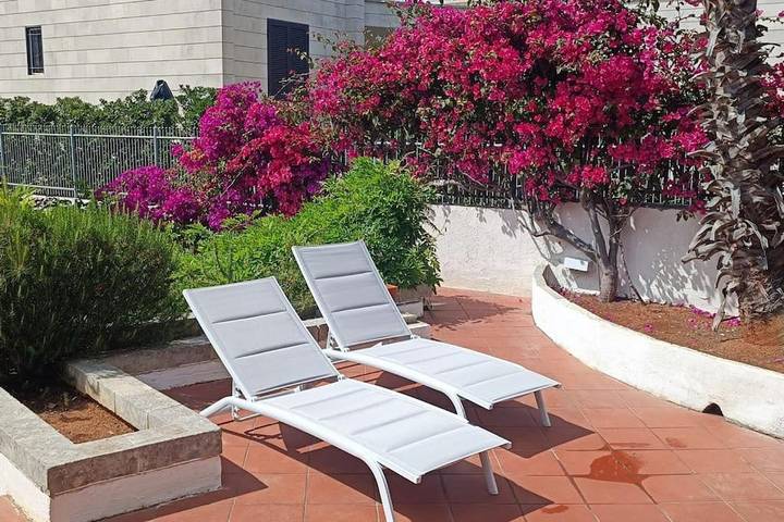 Casa vacanza per 6 persone, con Balcone e Terrazza nonché Giardino a Costa Merlata
