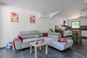 Villa pour 4 Personnes dans Ménerbes, Parc naturel régional du Luberon, Photo 2