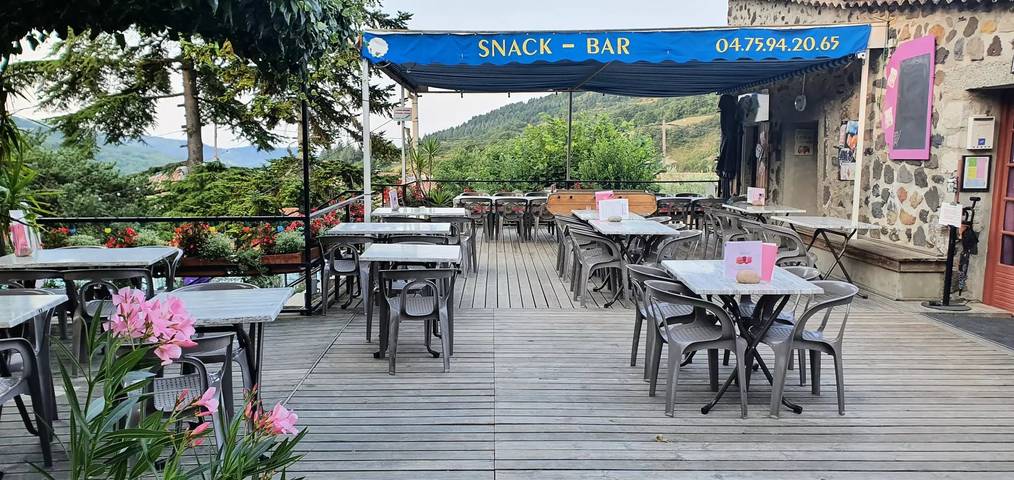 Chalet pour 4 personnes, avec terrasse ainsi que vue et piscine en Ardèche - 4