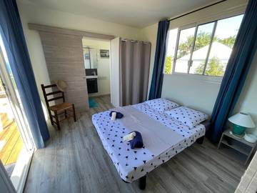 Gîte pour 4 personnes, avec jardin et vue aux Avirons