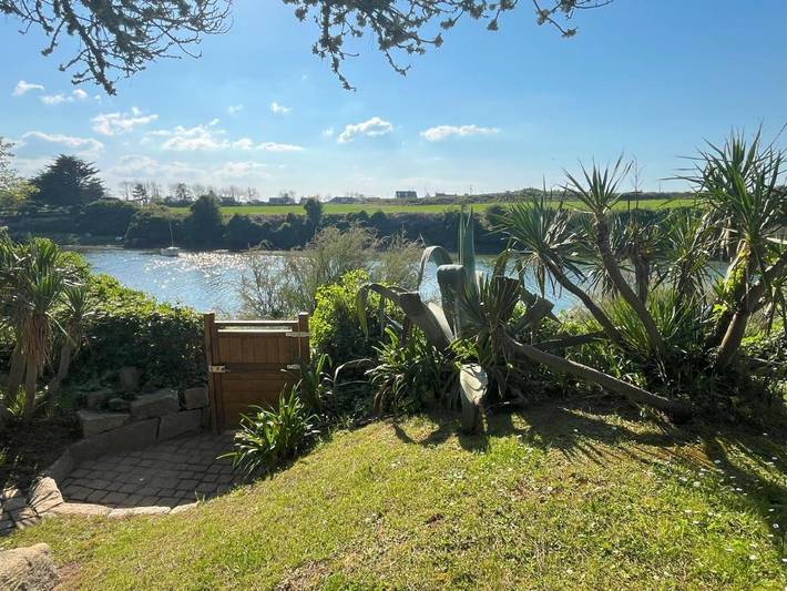 Villa pour 6 personnes, avec Balcon et Terrasse ainsi que Jardin et Vue