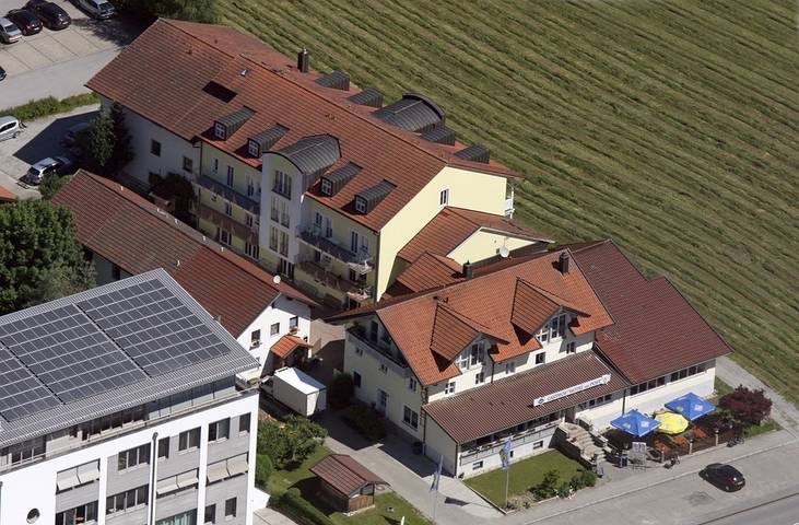 Gasthof Hotel zur Post - Doppelzimmer mit Dusche/Wc und Sat-Tv in Obernzell, Ostbayern
