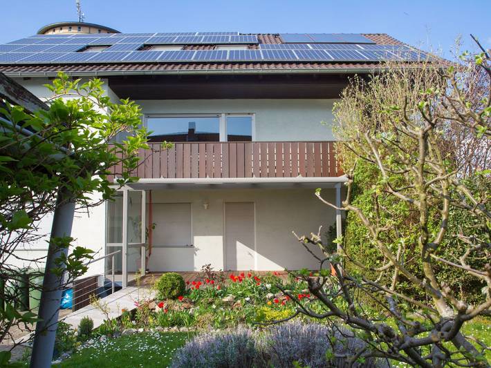 Ferienwohnung für 9 Personen, mit Ausblick und Balkon, kinderfreundlich in Wörth am Rhein