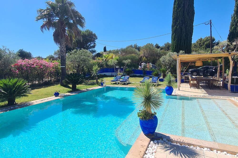 Villa tout confort avec piscine chauffée in Le Beausset, Côte méditerranéenne (France)