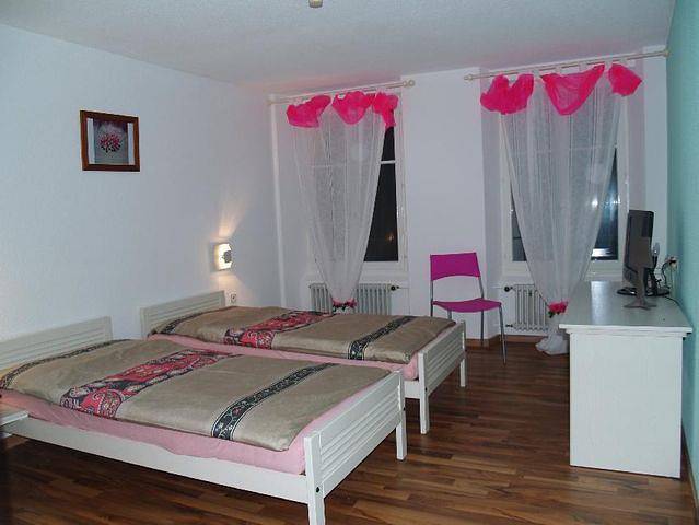 Hôtel au Chasseur - Chambre double in Orbe, Nord Vaudois