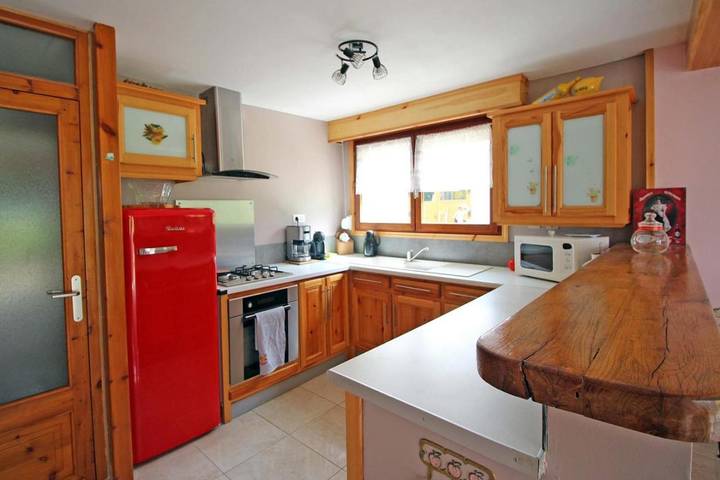 Location de vacances pour 6 personnes, avec jardin à Peyrat-le-Château - 4