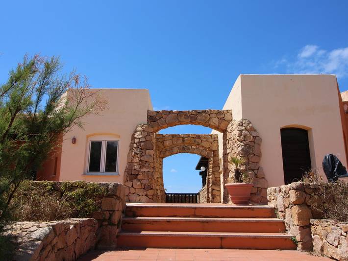 Casa vacanza per 4 persone, con giardino, adatto a famiglie con bambini in Gallura