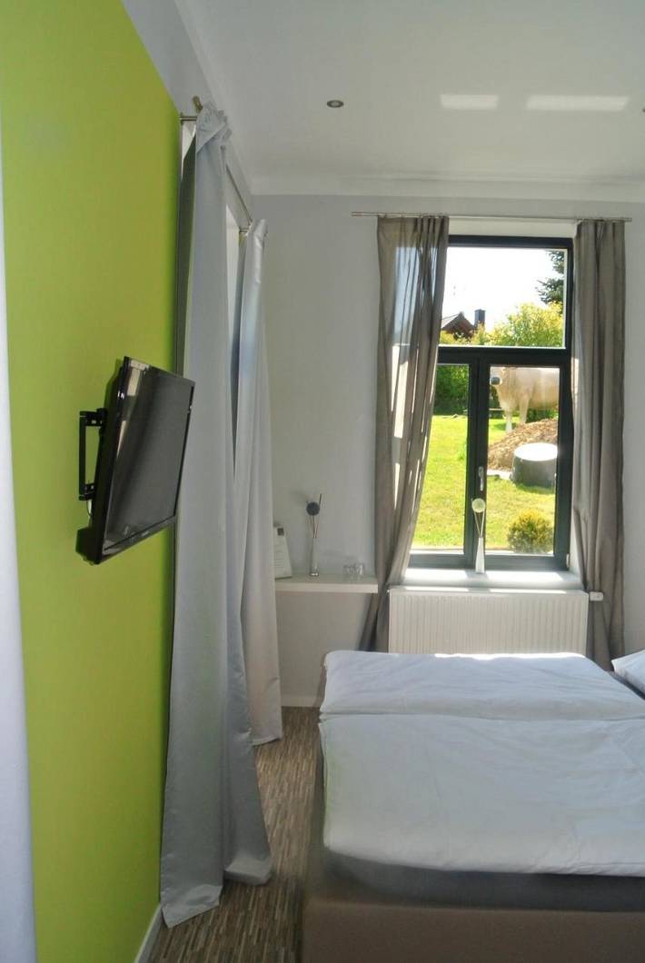 Ferienwohnung für 2 Personen, mit Terrasse und Garten sowie Pool und Ausblick in Sinzig - 3